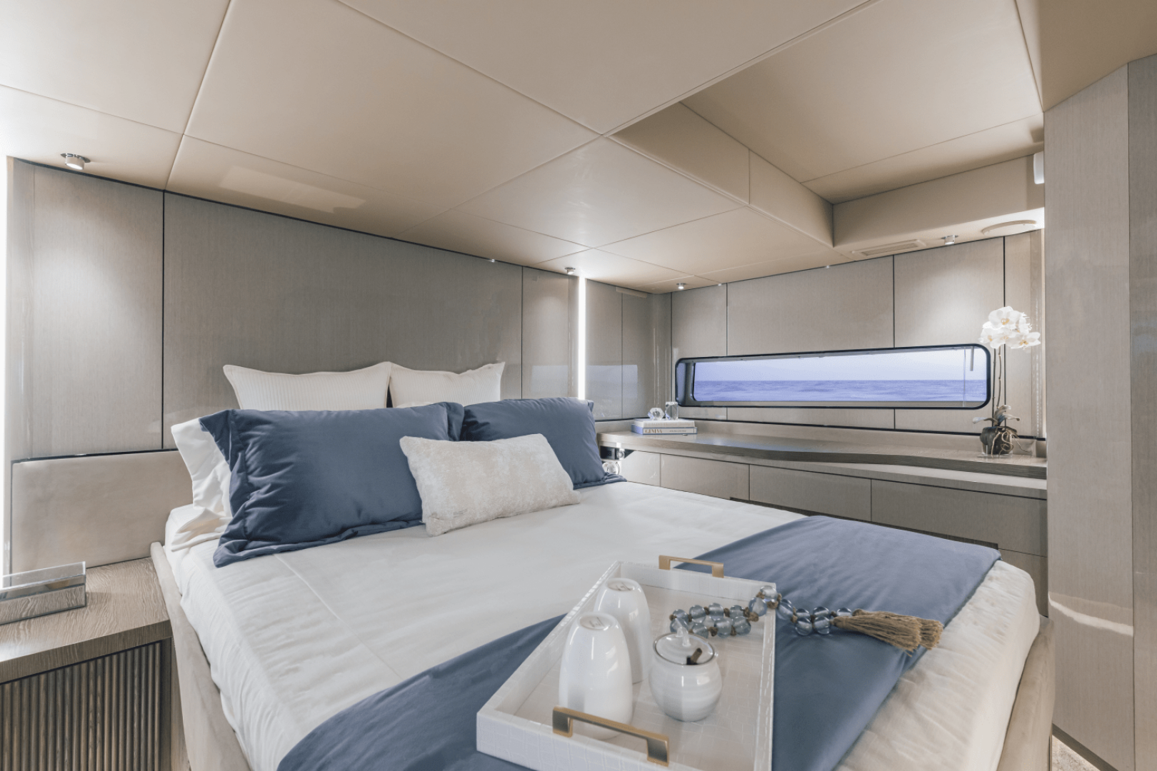 Slide: The Image of Cruisers Yachts 57 Fly 2025 - 4958430