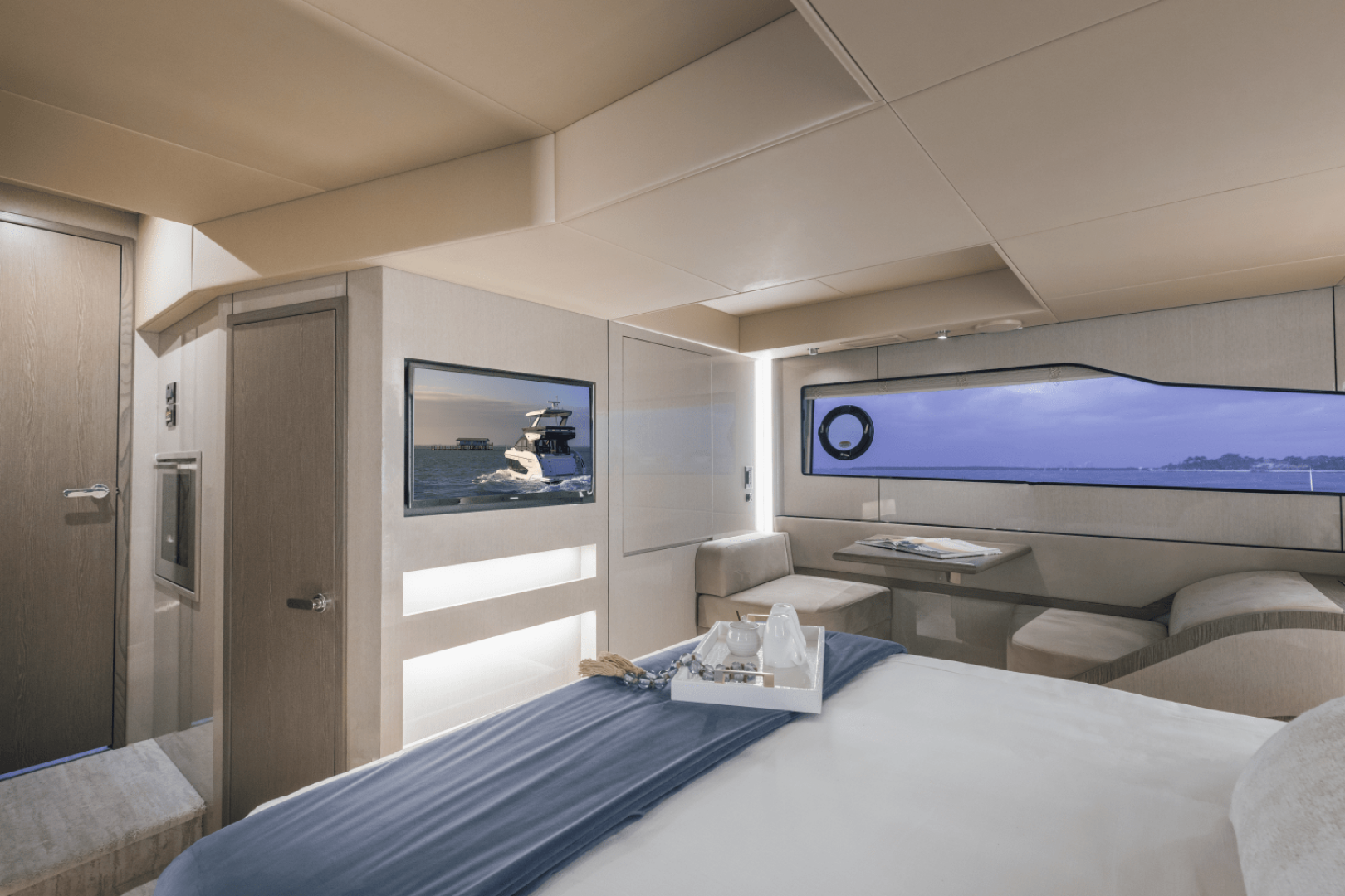 Slide: The Image of Cruisers Yachts 57 Fly 2025 - 4958431