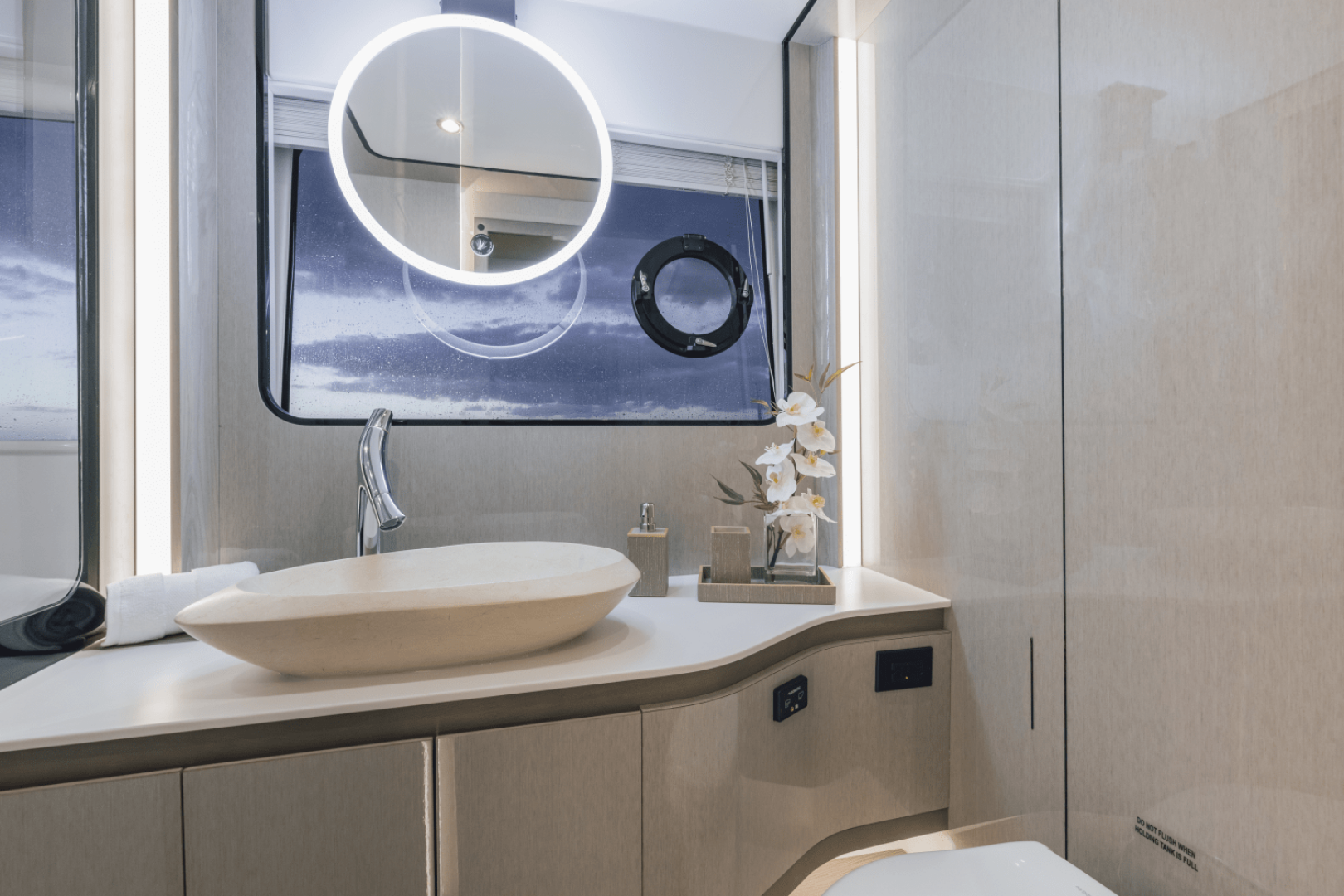 Slide: The Image of Cruisers Yachts 57 Fly 2025 - 4958435