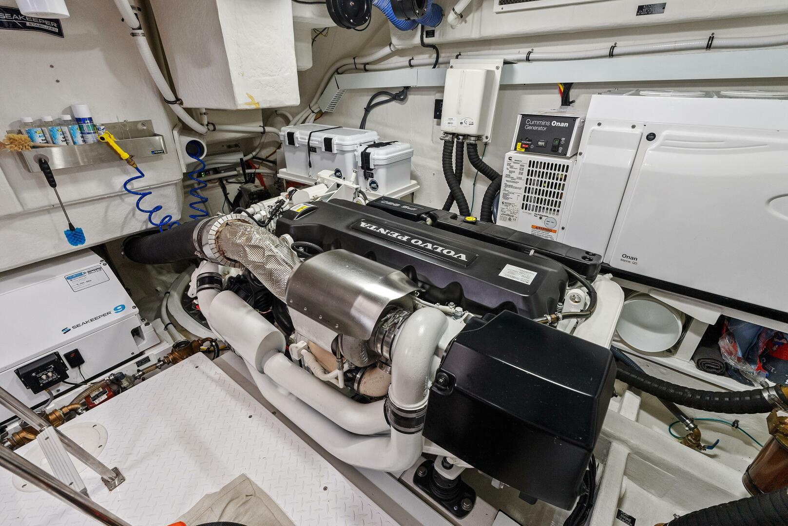 Slide: The Image of 2021 Cruiser Yachts 60 Cantius - Engine Room - 5432237