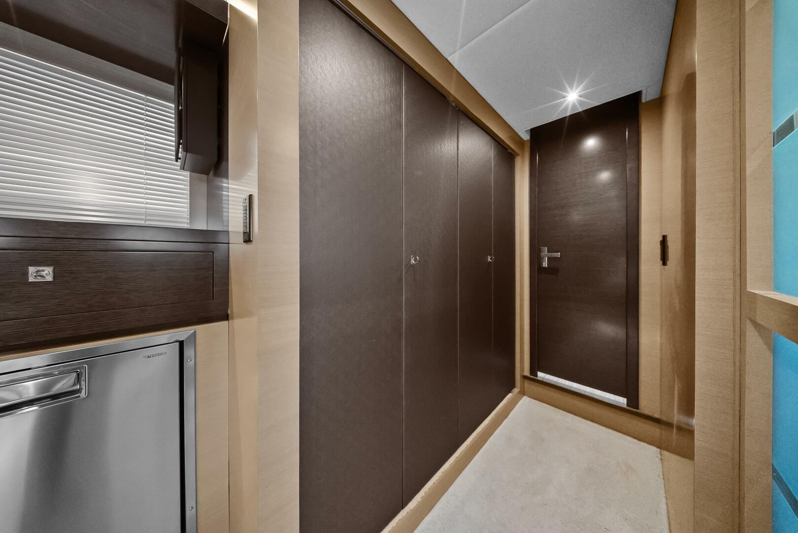 Slide: The Image of 2021 Cruiser Yachts 60 Cantius - Stateroom - 5432251