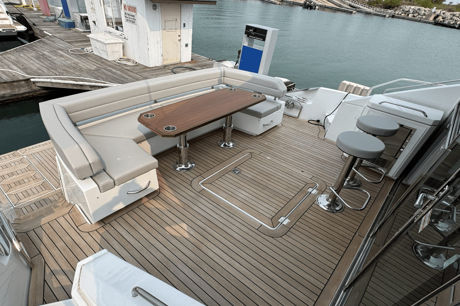 Slide: The Image of Cruisers Yachts 60 CANTIUS 2025 - 11