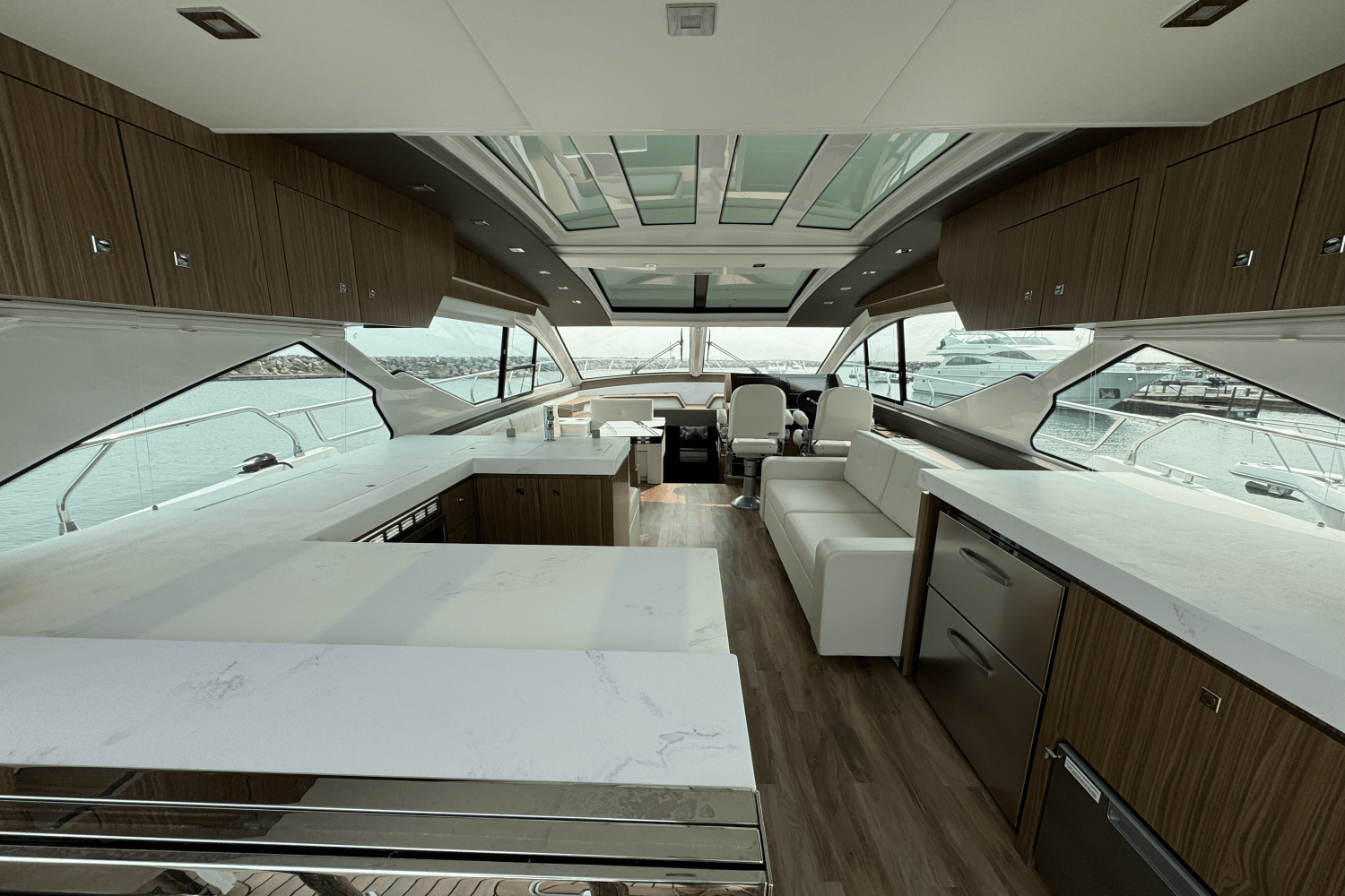 Slide: The Image of Cruisers Yachts 60 CANTIUS 2025 - 13