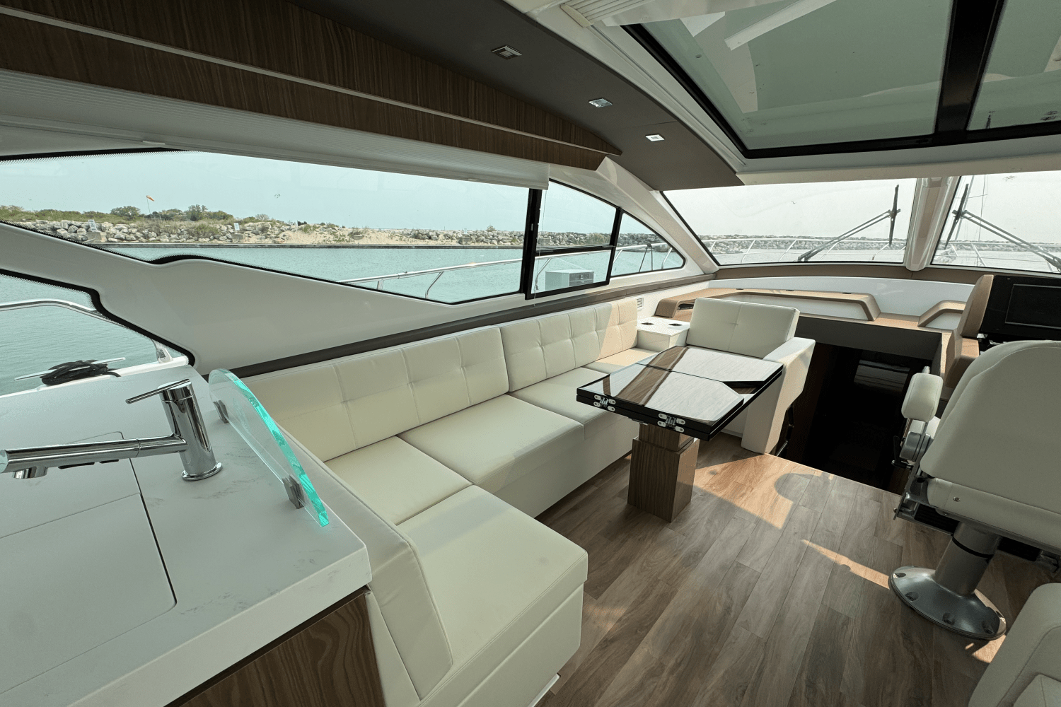 Slide: The Image of Cruisers Yachts 60 CANTIUS 2025 - 17