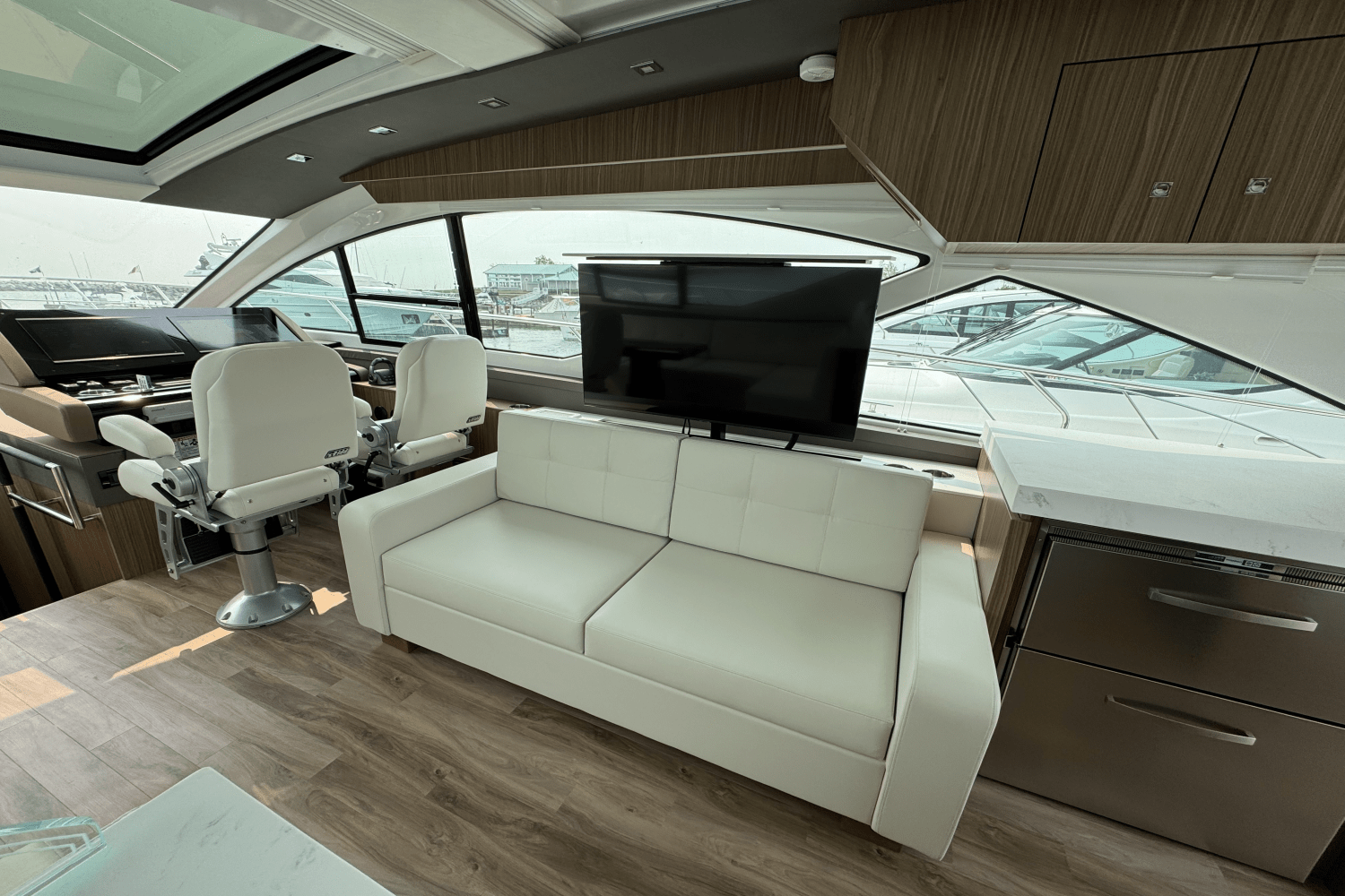 Slide: The Image of Cruisers Yachts 60 CANTIUS 2025 - 18