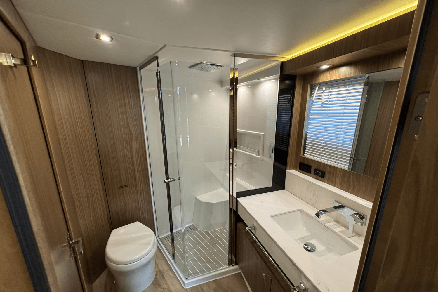 Slide: The Image of Cruisers Yachts 60 CANTIUS 2025 - 41