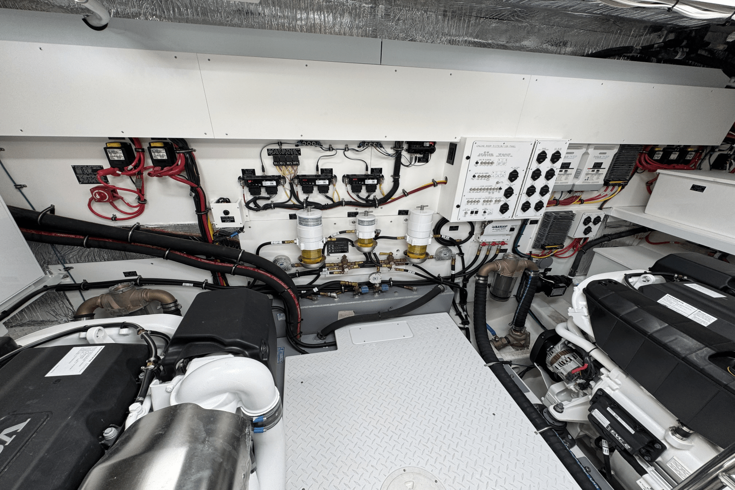 Slide: The Image of Cruisers Yachts 60 CANTIUS 2025 - 52