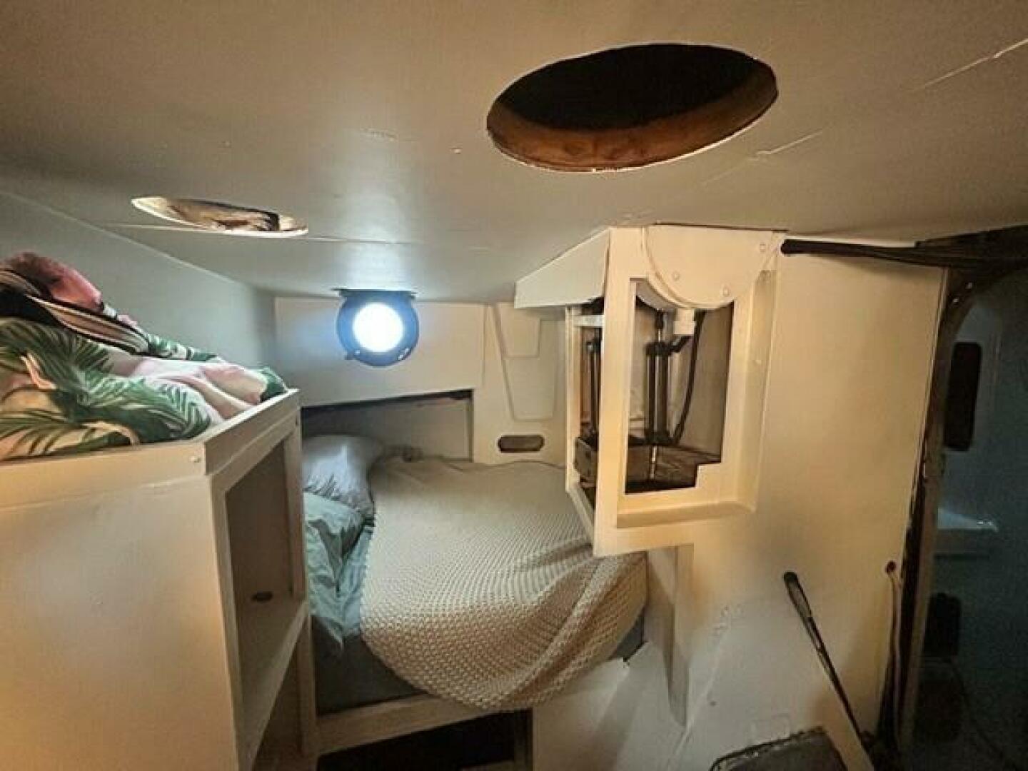 Slide: The Image of Custom 76 1989 - 5430705