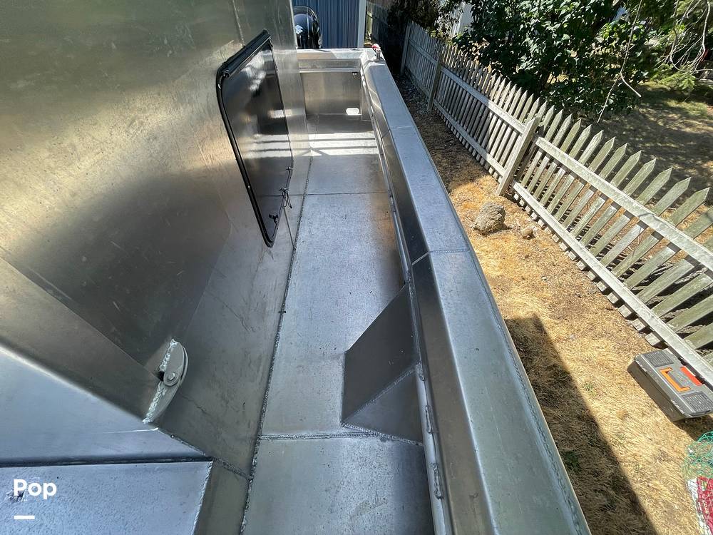 Slide: The Image of Custom Aluminum 26 2023 - 13007267