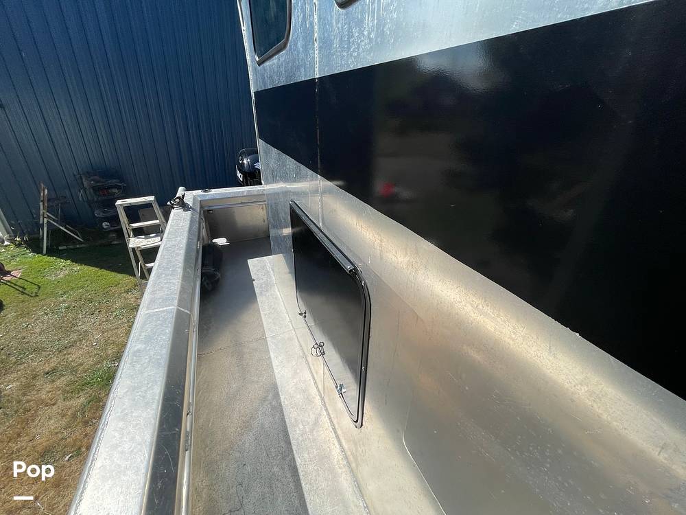 Slide: The Image of Custom Aluminum 26 2023 - 13007282
