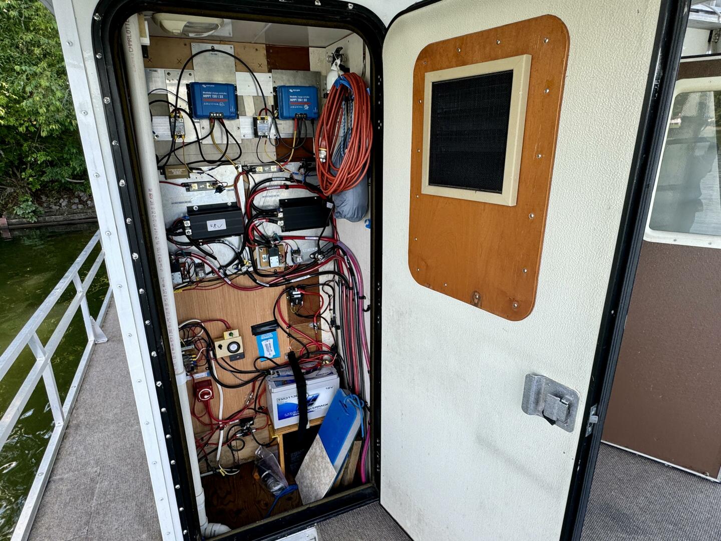 Slide: The Image of Custom Dennison's Custom Trailer Works/Sailabration 14 x 43 Solar Electric Aluminum Tritoon Houseboat 2003 - 4499057
