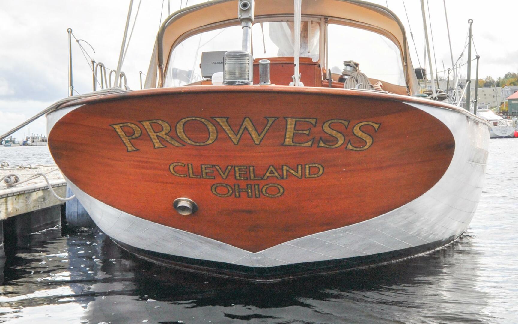 Slide: The Image of Eldridge McInnis 47 Cutter Prowess963 - 4154440