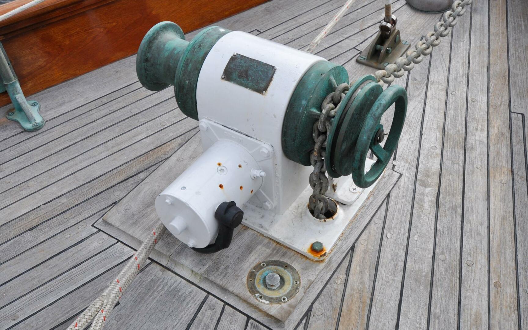 Slide: The Image of Eldridge McInnis 47 Cutter Prowess846 - 4154270