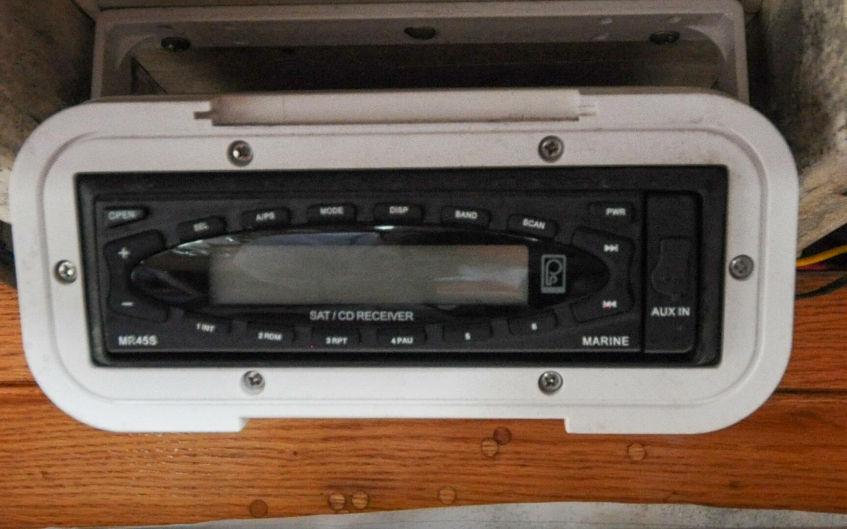 Slide: The Image of Eldridge McInnis 47 Cutter Prowess885 - 4154346