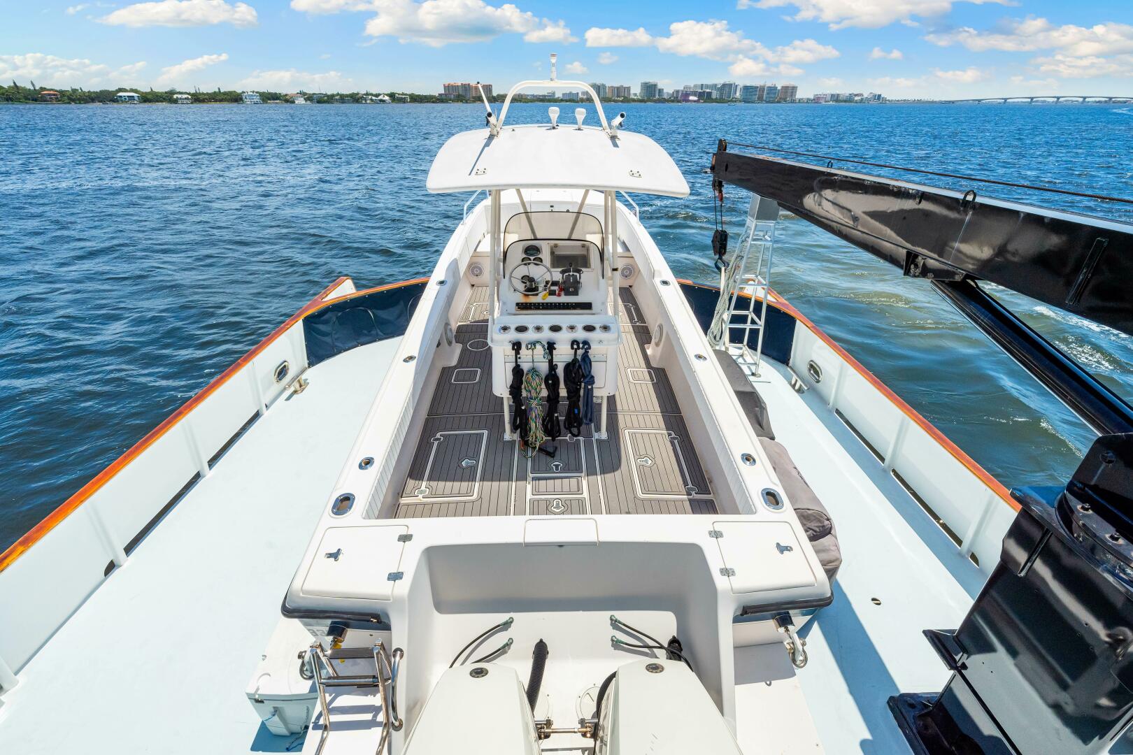 Slide: The Image of Custom Freeport Yachts - Expedition 1991 - 4868720