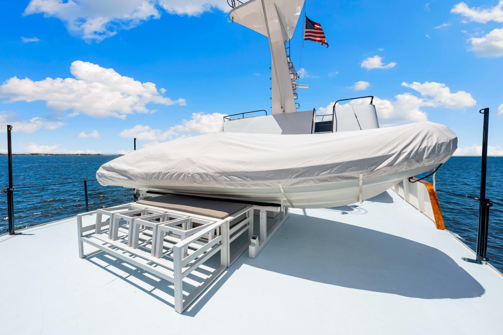 Slide: The Image of Custom Freeport Yachts - Expedition 1991 - 4868722