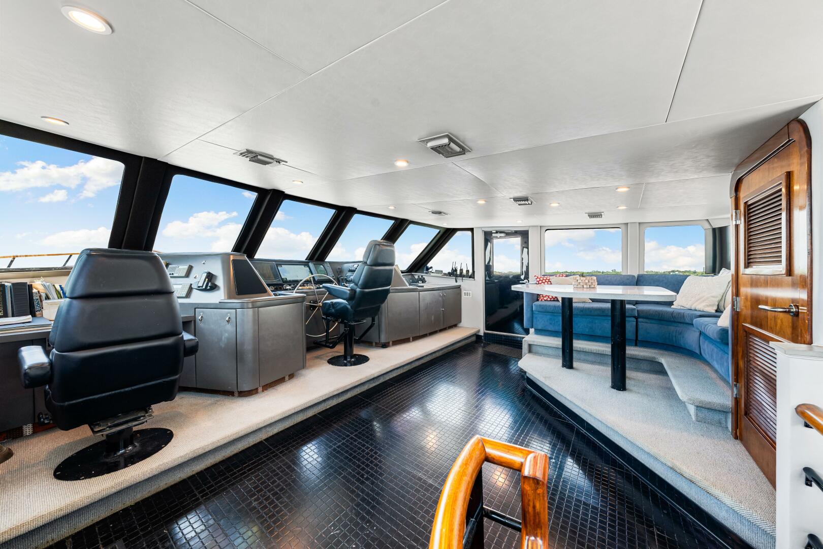 Slide: The Image of Custom Freeport Yachts - Expedition 1991 - 4868758