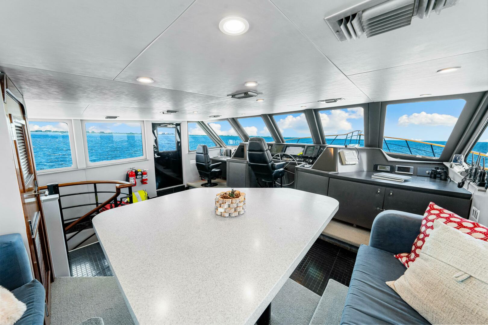 Slide: The Image of Custom Freeport Yachts - Expedition 1991 - 4868760