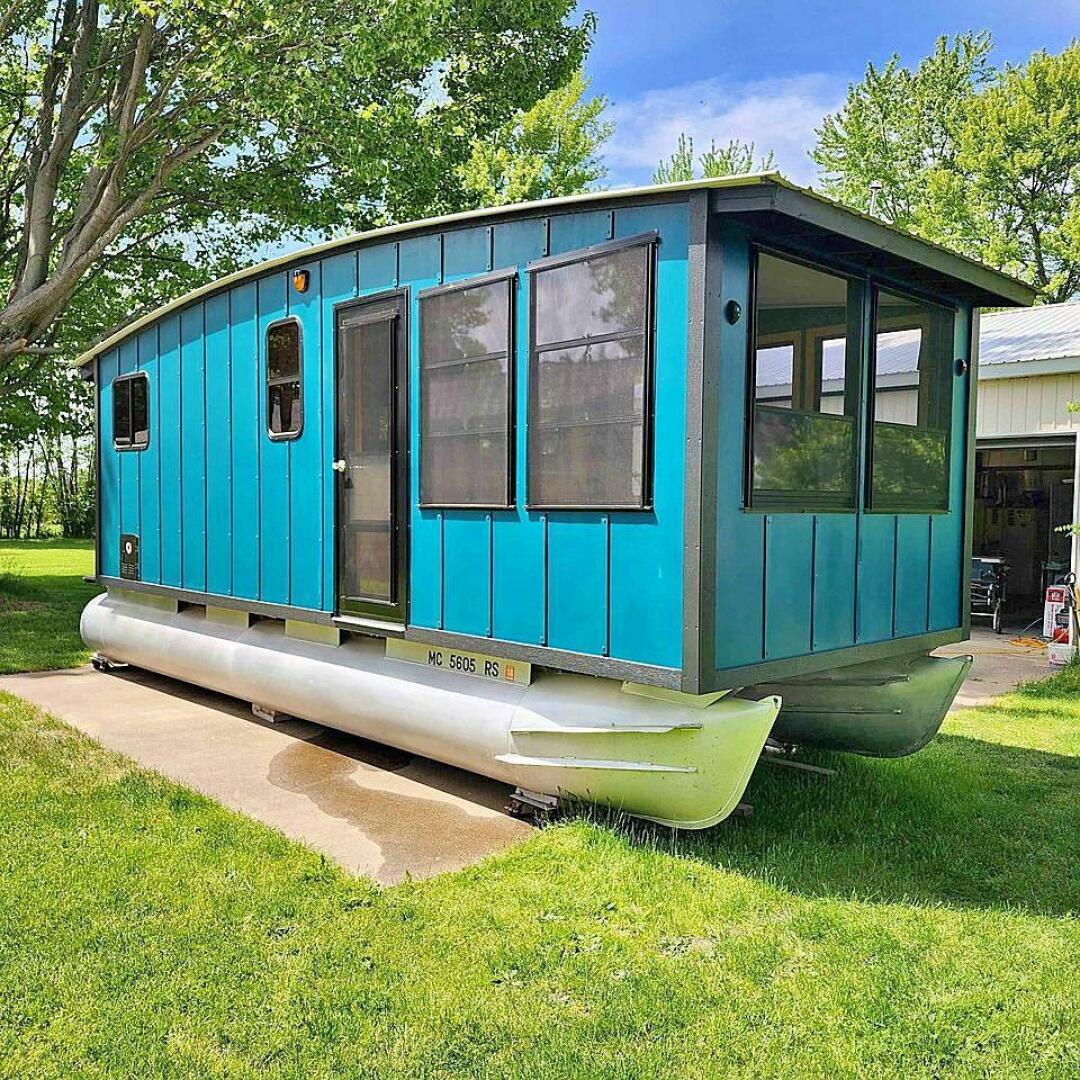 Slide: The Image of Custom Houseboat 2023 - 4867999