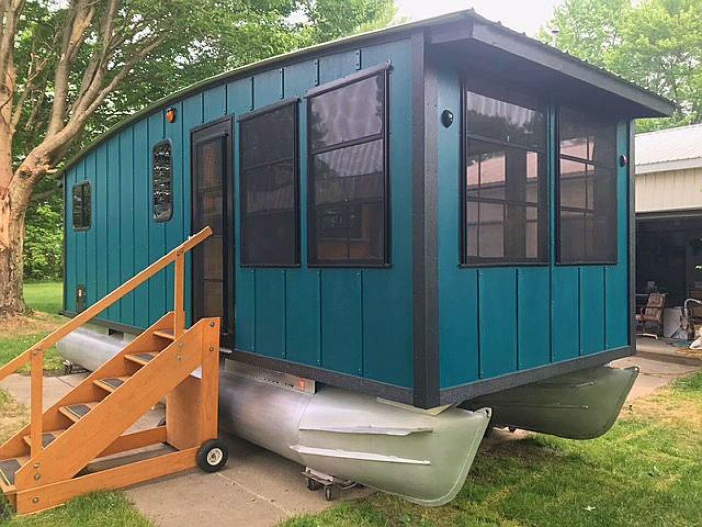 Slide: The Image of Custom Houseboat 2023 - 4868002