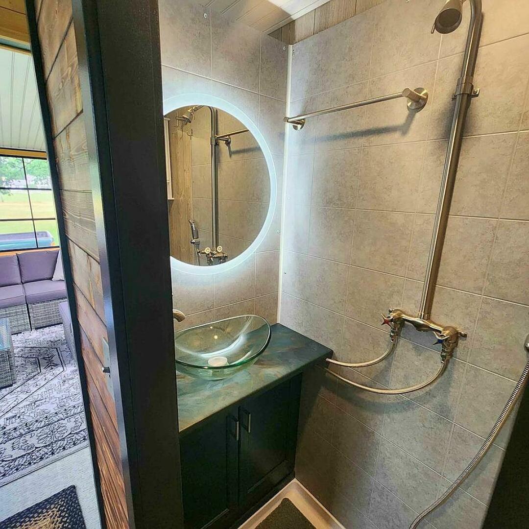 Slide: The Image of Custom Houseboat 2023 - 4868004
