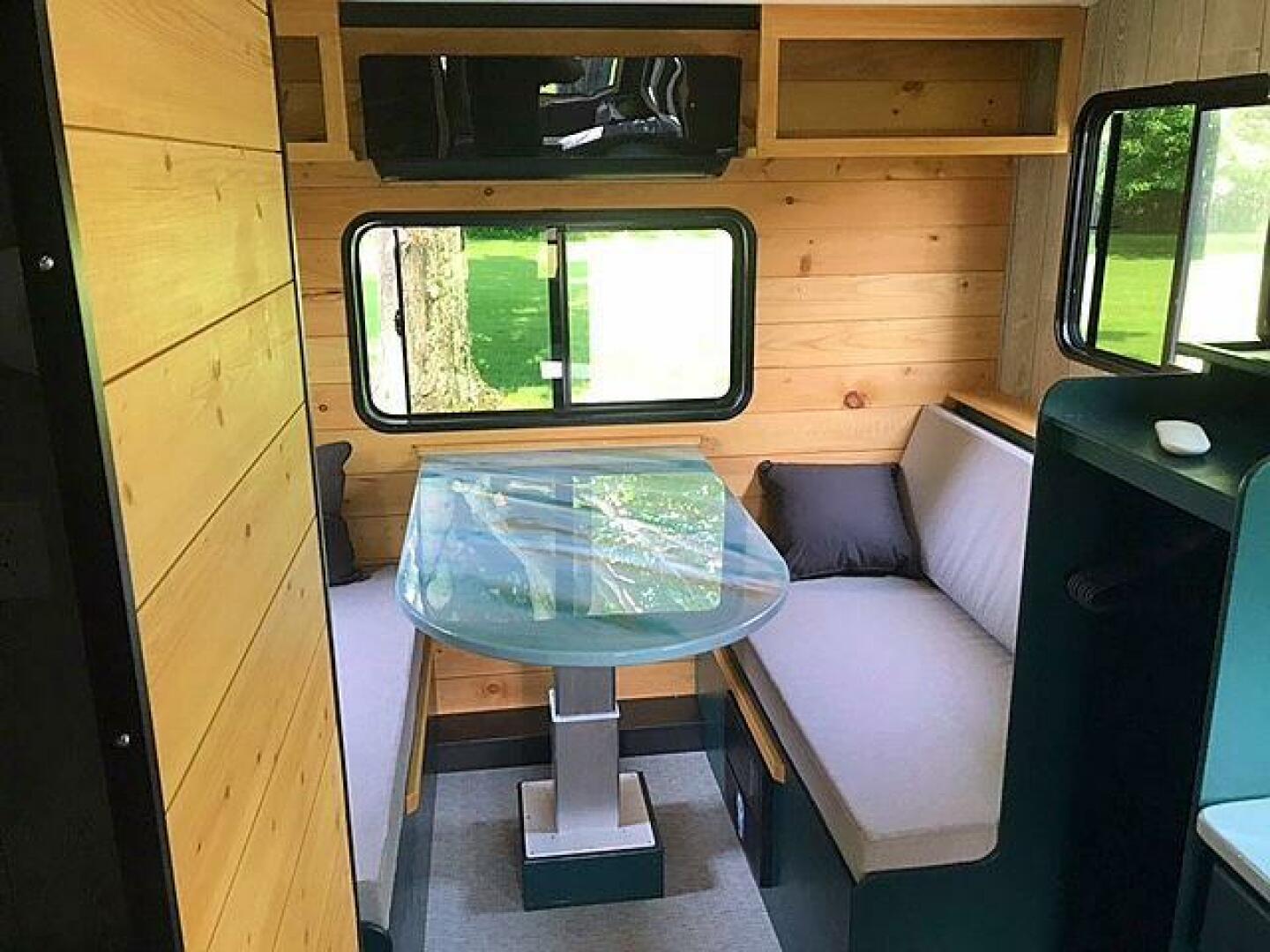 Slide: The Image of Custom Houseboat 2023 - 4868030