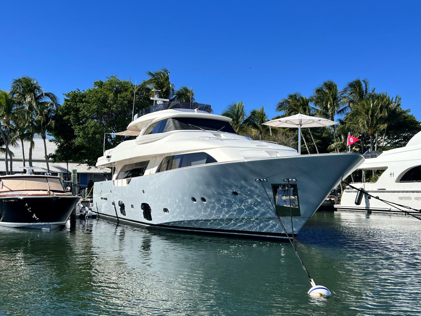 Slide: The Image of Custom Navetta 26 Crescendo 2013 - 4932730