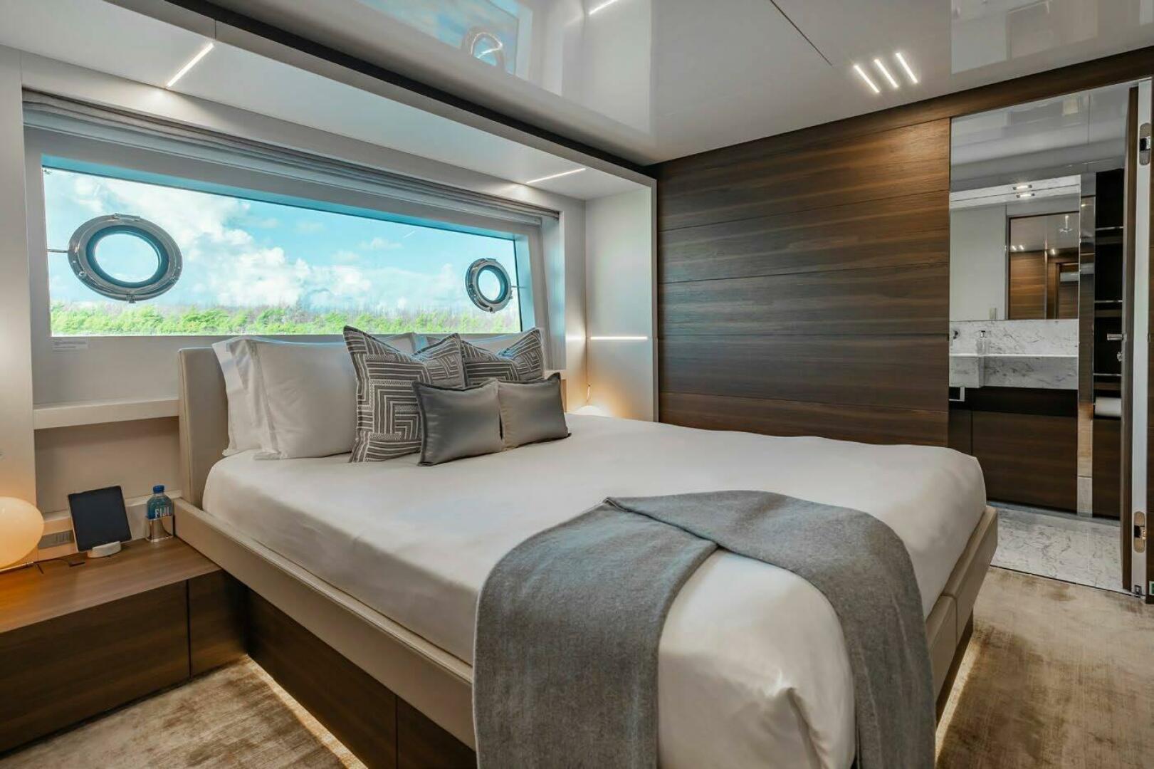 Slide: The Image of VIP Cabin - 4172710