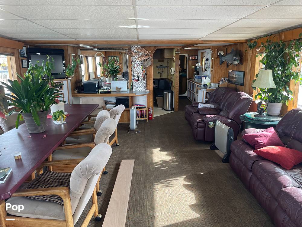 Slide: The Image of Great Main Cabin - 12643598