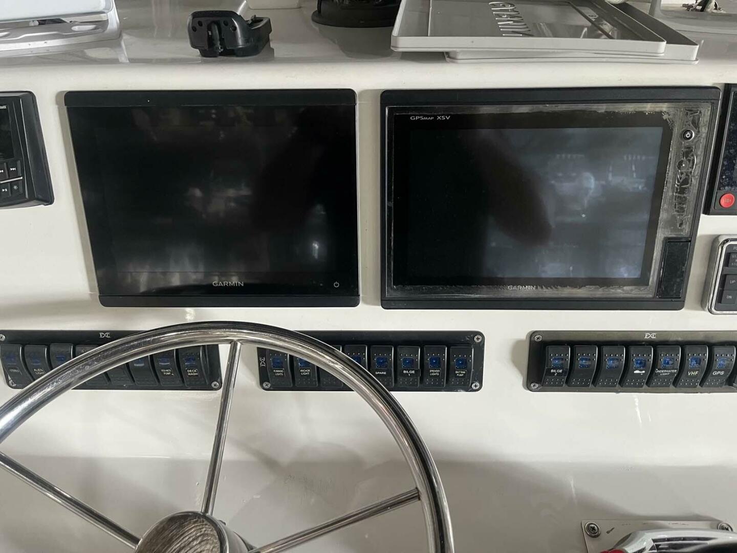 Slide: The Image of Custom Rainbow Runner 30 Open 1999 - 4394478