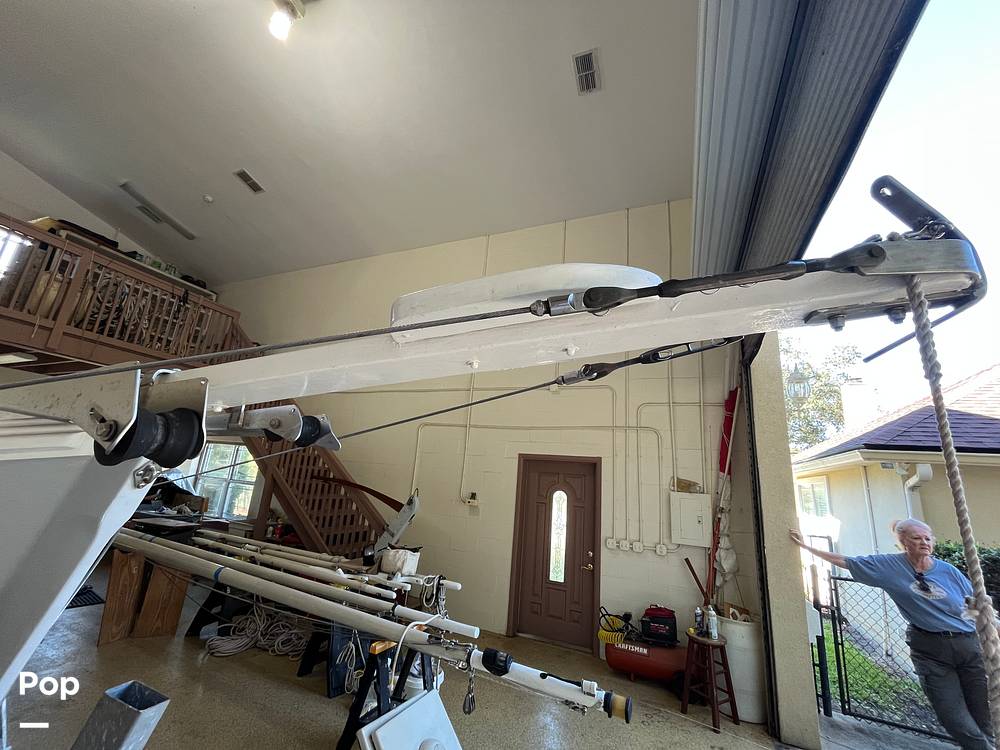 Slide: The Image of Custom Windward 28 2008 - 11436563