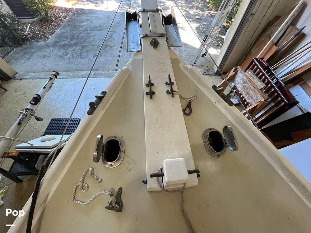 Slide: The Image of Custom Windward 28 2008 - 11436729