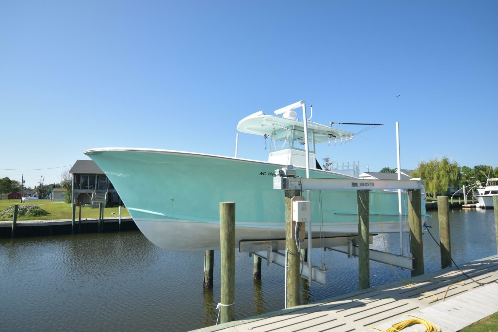 Slide: The Image of Custom Carolina Center Console 2019 - 4935956