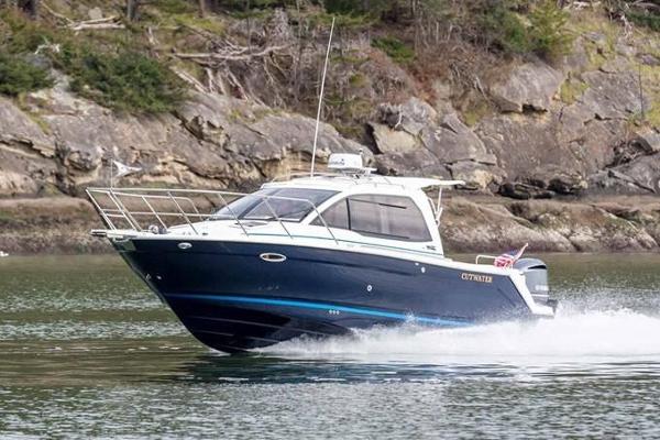 Slide: The Image of Cutwater 24 coupe 2022 - 2