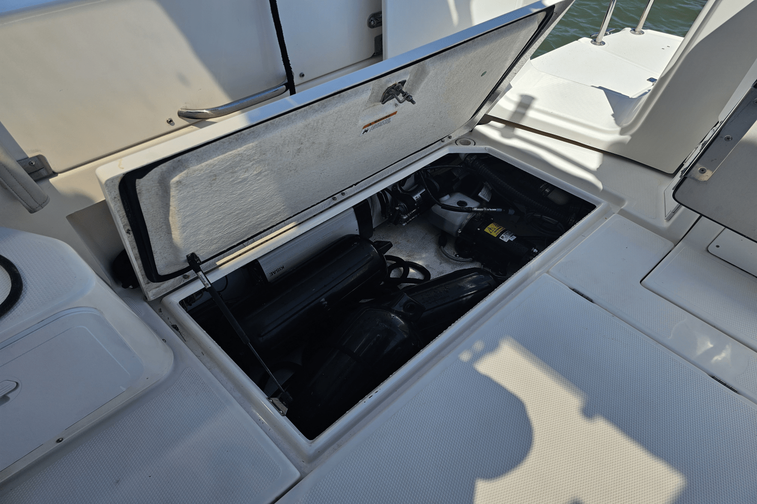 Slide: The Image of Cutwater 302 COUPE 2019 - 16