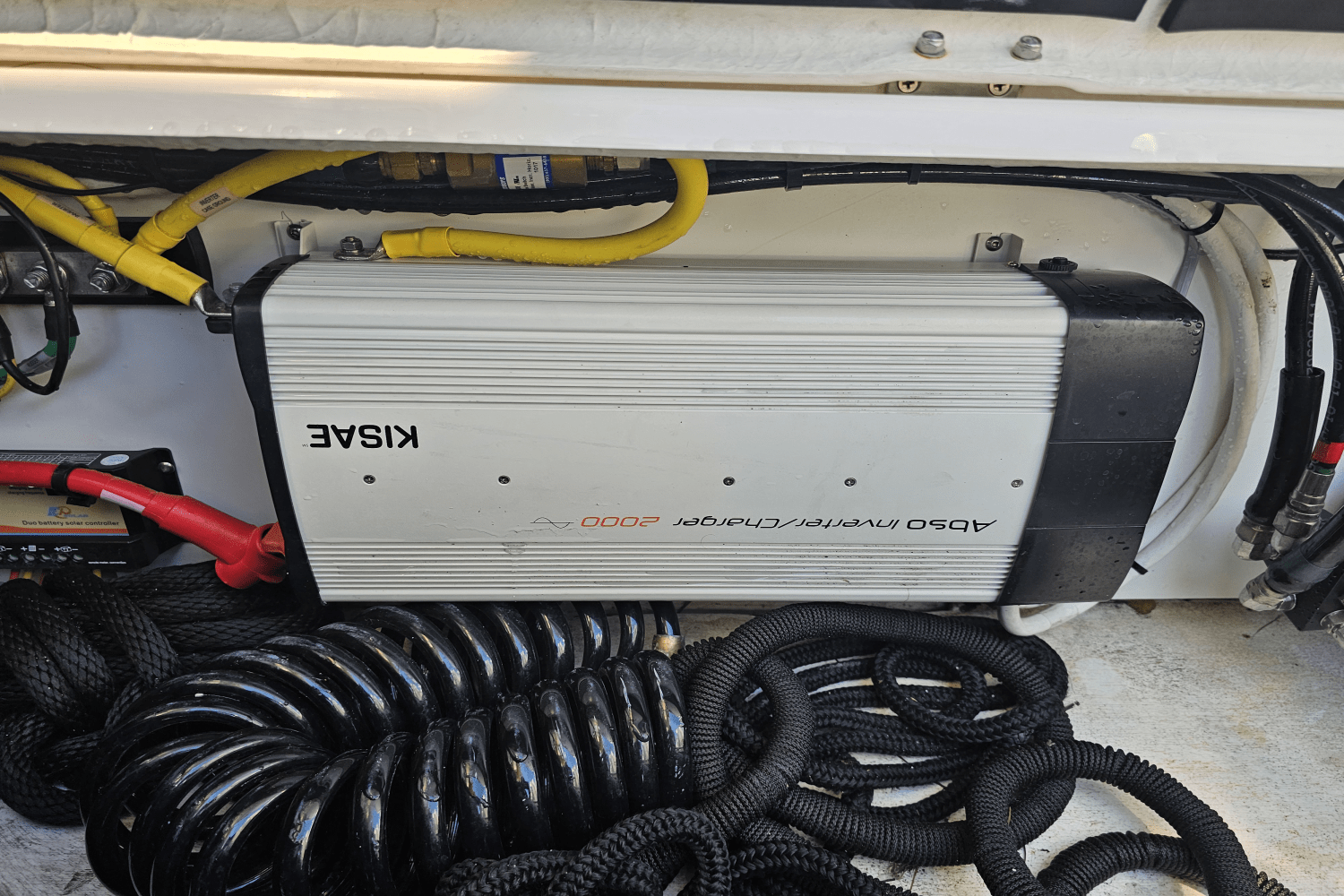 Slide: The Image of Cutwater 302 COUPE 2019 - 18