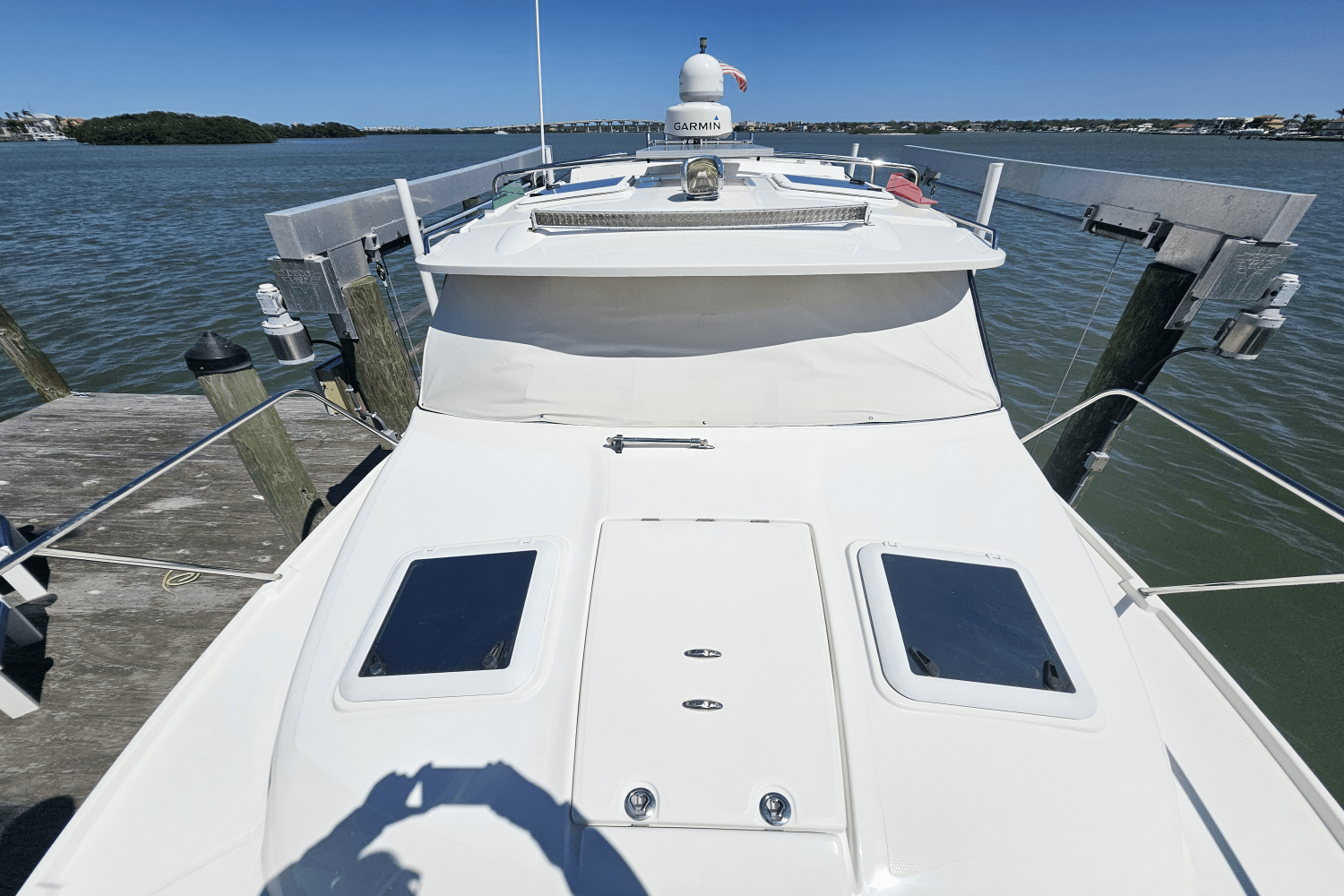 Slide: The Image of Cutwater 302 COUPE 2019 - 27