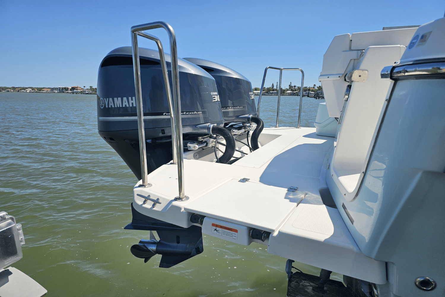 Slide: The Image of Cutwater 302 COUPE 2019 - 4