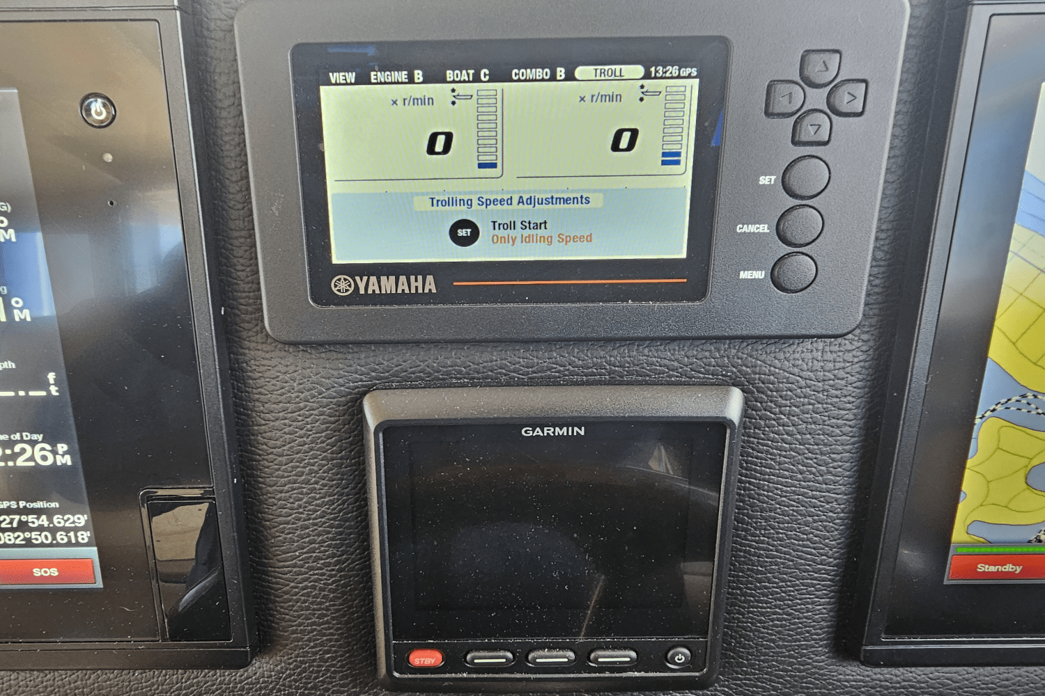 Slide: The Image of Cutwater 302 COUPE 2019 - 53