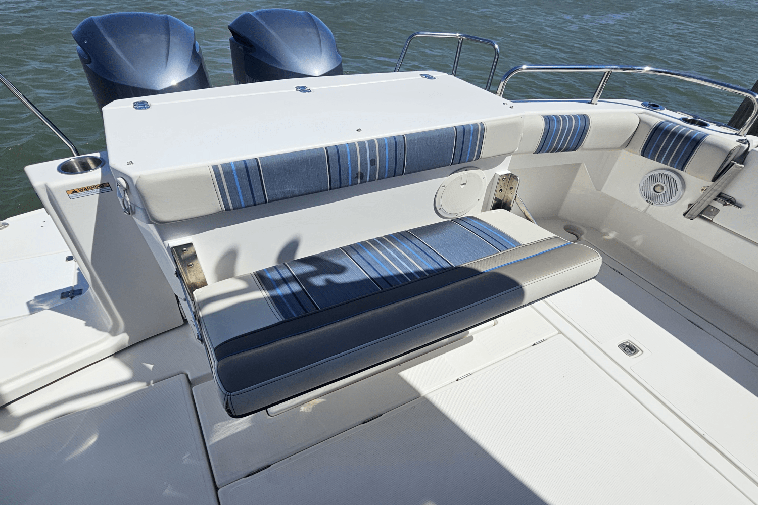 Slide: The Image of Cutwater 302 COUPE 2019 - 9