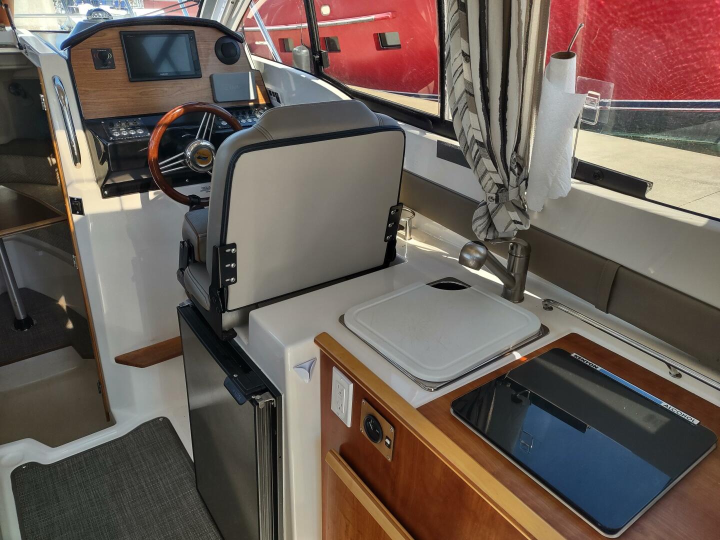 Slide: The Image of Cutwater C-24 Coupe 2021 - 13