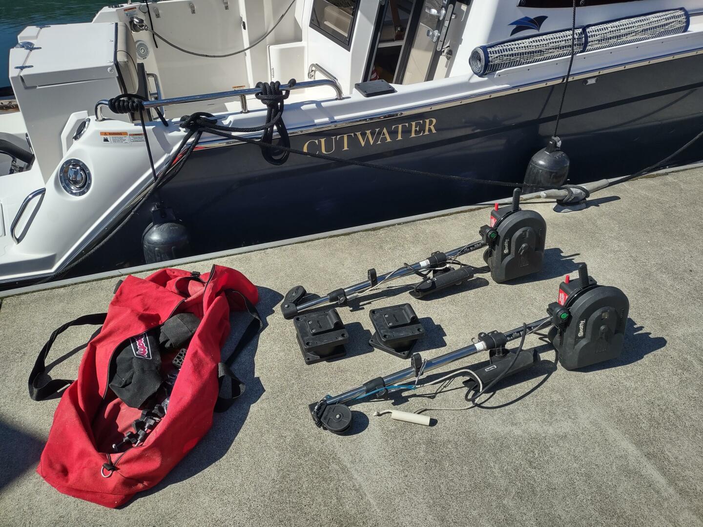 Slide: The Image of Cutwater C-24 Coupe 2021 - 22