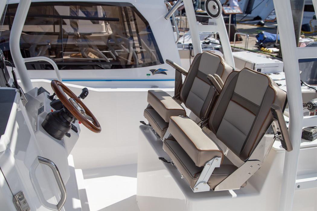 Slide: The Image of Cutwater C-24 CW 2020 - 11