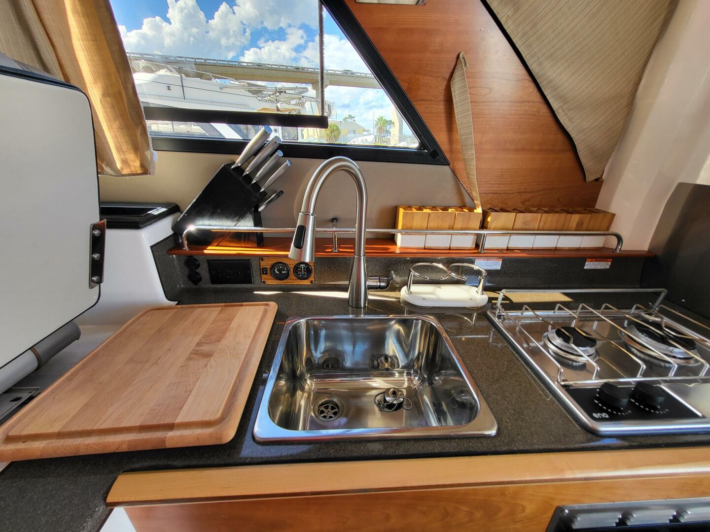 Slide: The Image of Cutwater C-288 Coupe 2023 - 5628441