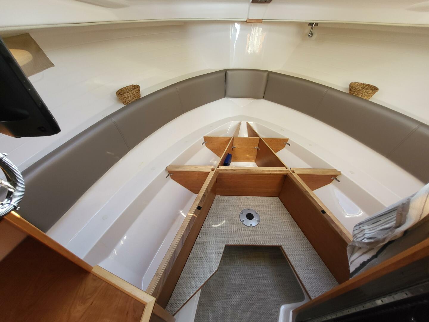 Slide: The Image of Cutwater C-288 Coupe 2023 - 5628451