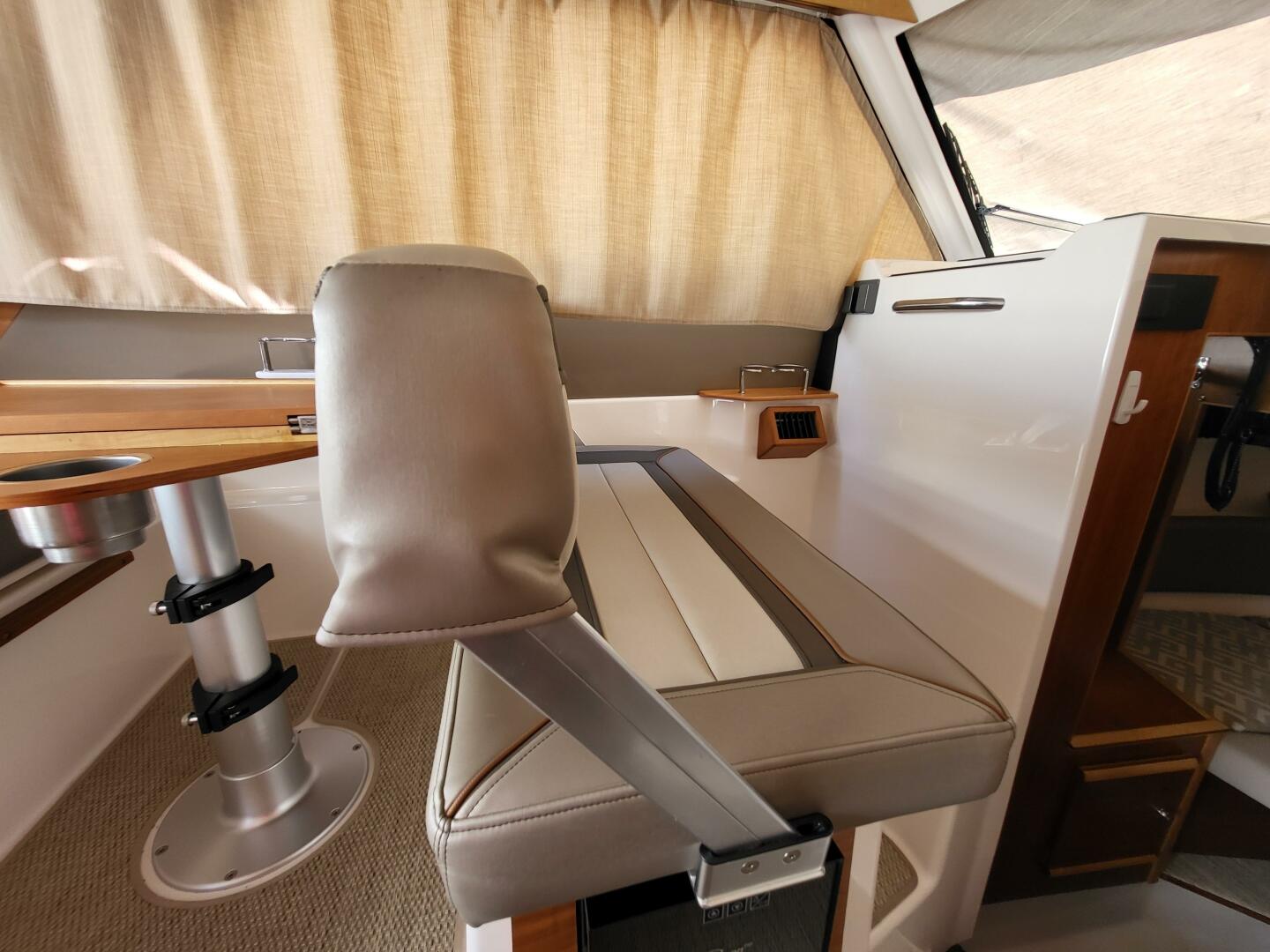 Slide: The Image of Cutwater C-288 Coupe 2023 - 5628465