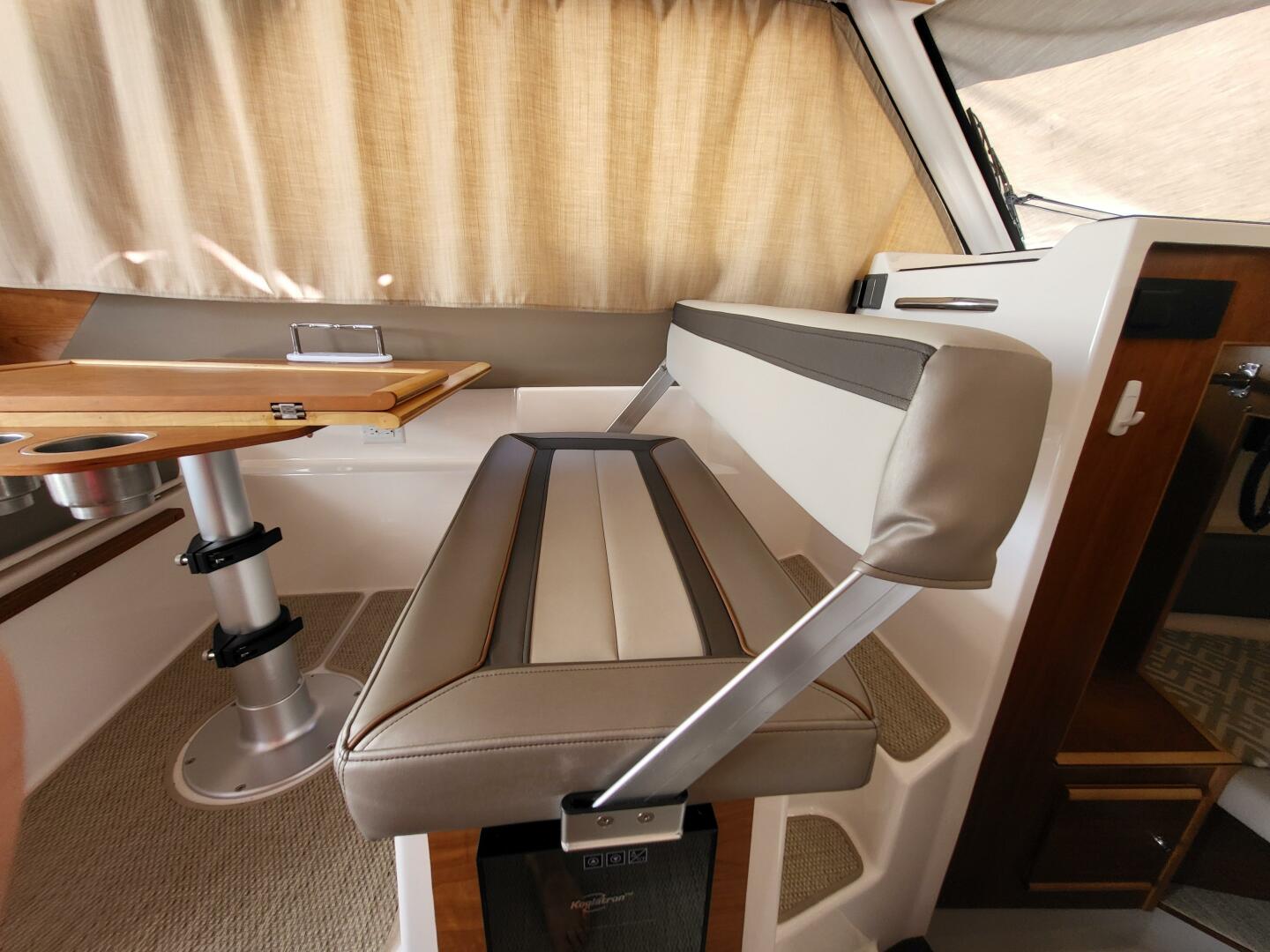 Slide: The Image of Cutwater C-288 Coupe 2023 - 5628466