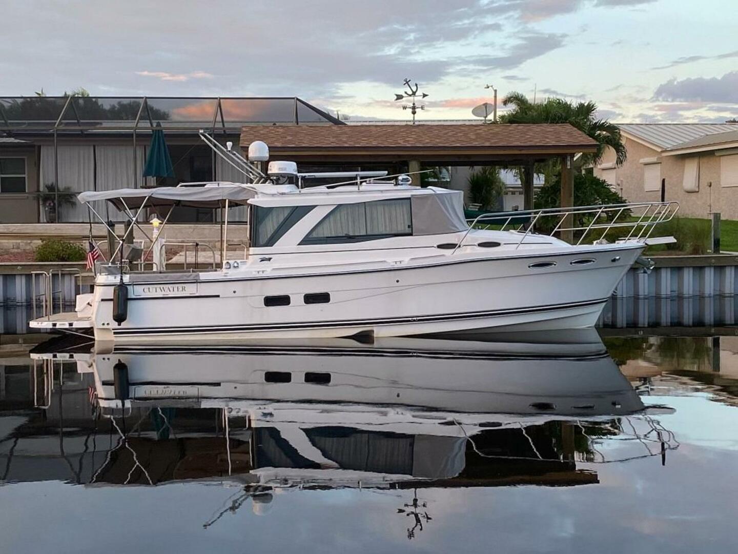 Slide: The Image of Cutwater C-30 Sedan 2022 - 4541293