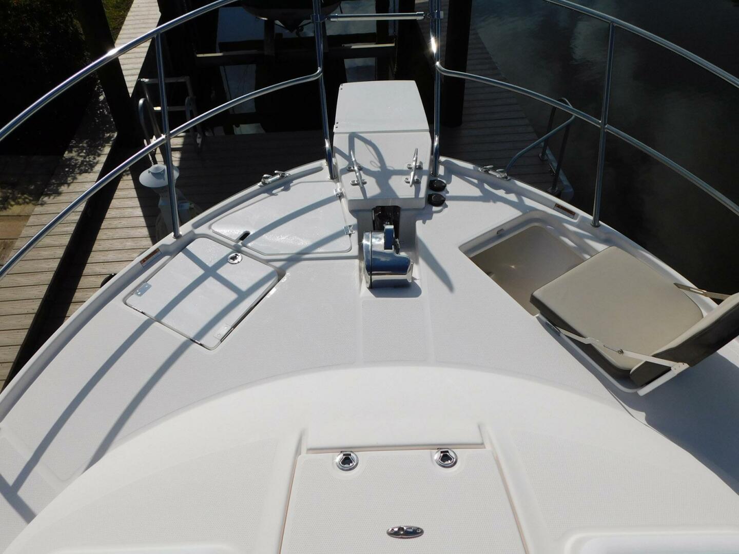 Slide: The Image of Cutwater C-30 Sedan 2022 - 4541395