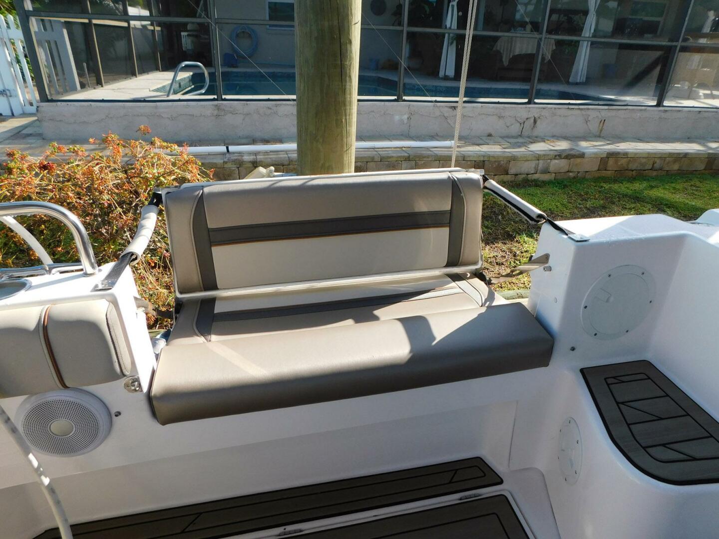 Slide: The Image of Cutwater C-30 Sedan 2022 - 4541406